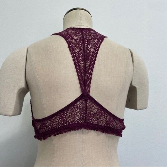 VICTORIA’S Secret Lightly Lined Racerback Bralette - Picture 4 of 5